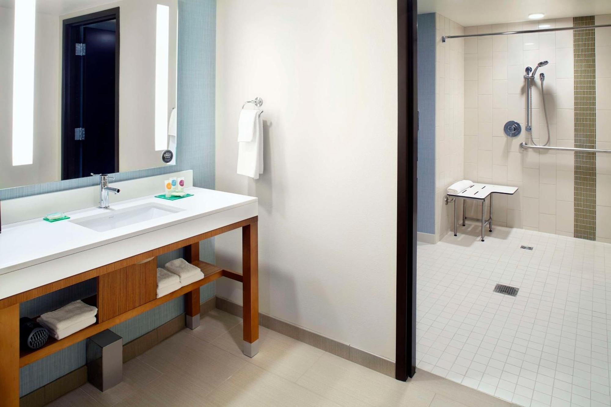 Hyatt Place Cleveland/Lyndhurst/Legacy Village Zewnętrze zdjęcie